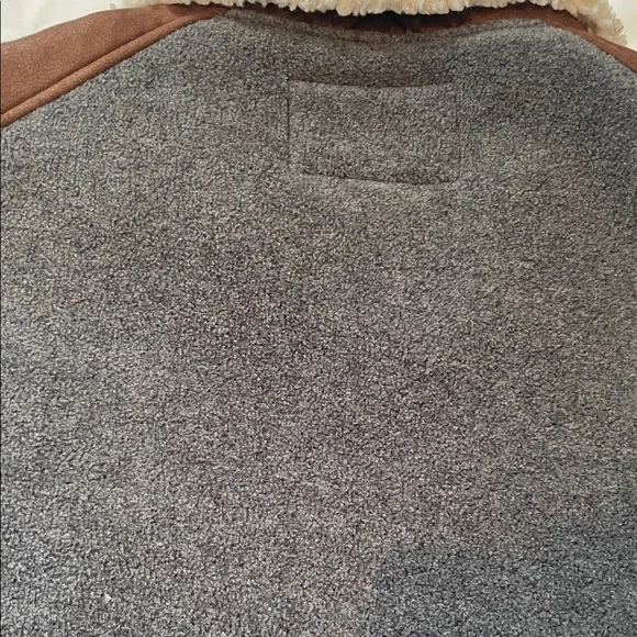 Orvis Gray and Brown Fleece Vest - Picture 9 of 9